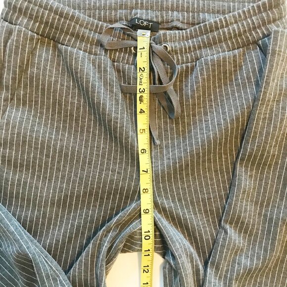LOFT Tapered Knit Pull On Pants Gray Stripe Womens XS - Picture 9 of 10